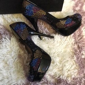 I’ve only try them on. Can’t do heels no more.
